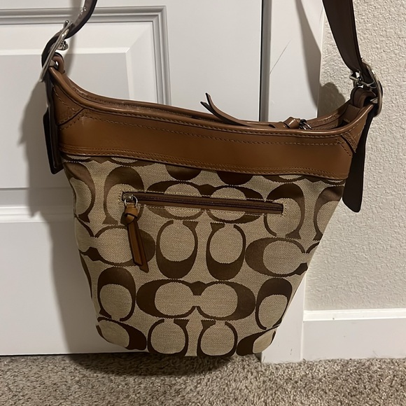 Coach bag. - Picture 2 of 7